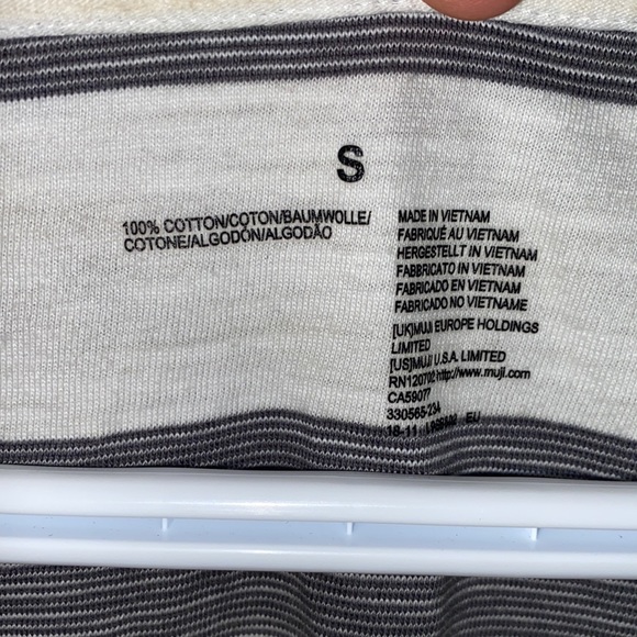 Stripped T-shirt - Picture 2 of 3